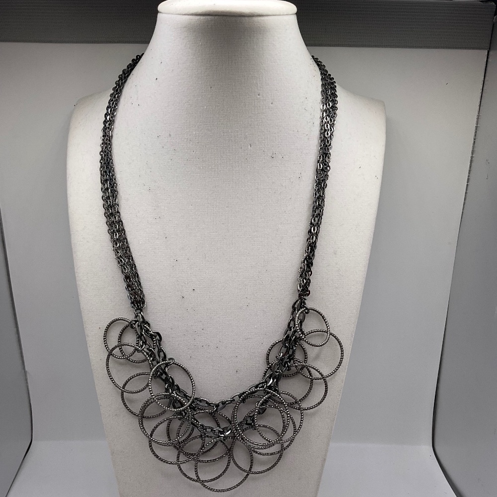 Crimzonrose  layer chain  necklace nwt
